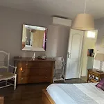 A Toulouse לינה וארוחת בוקר